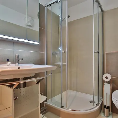 Bergstrasse 62 Bergstrasse 62 11 Lägenhet *